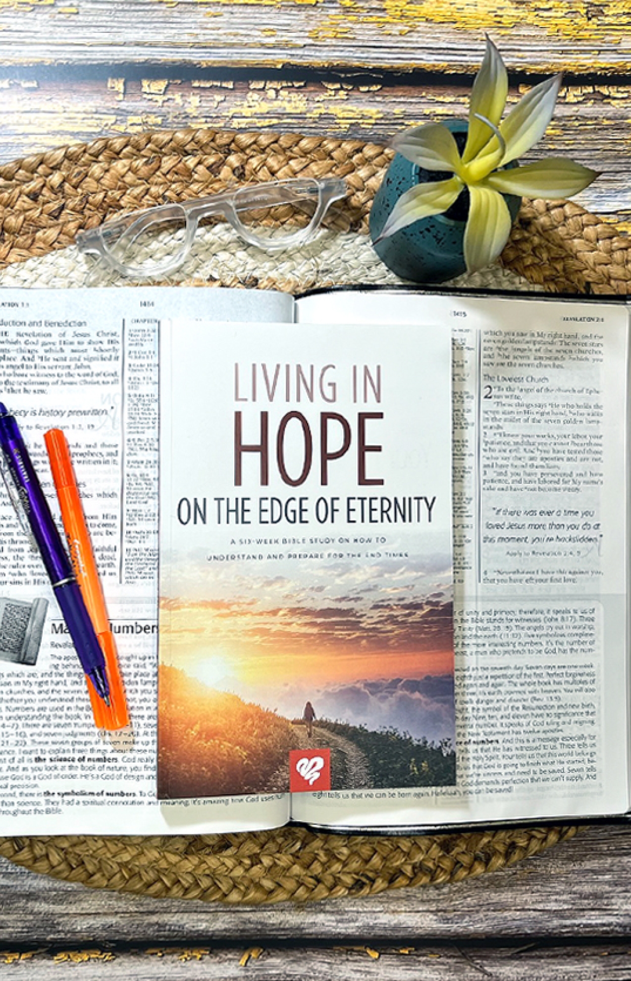 Bss157 living in hope on the edge of eternity bible study FLAT LAY